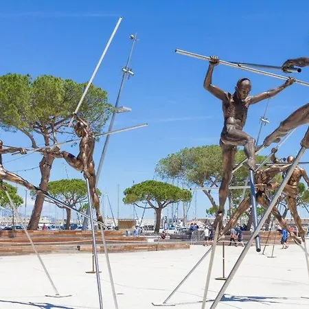 Gorgeous 2 Bedrooms Brand New Sea View Daire